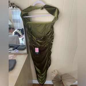 Pretty Little Thing Green Velvet Dress